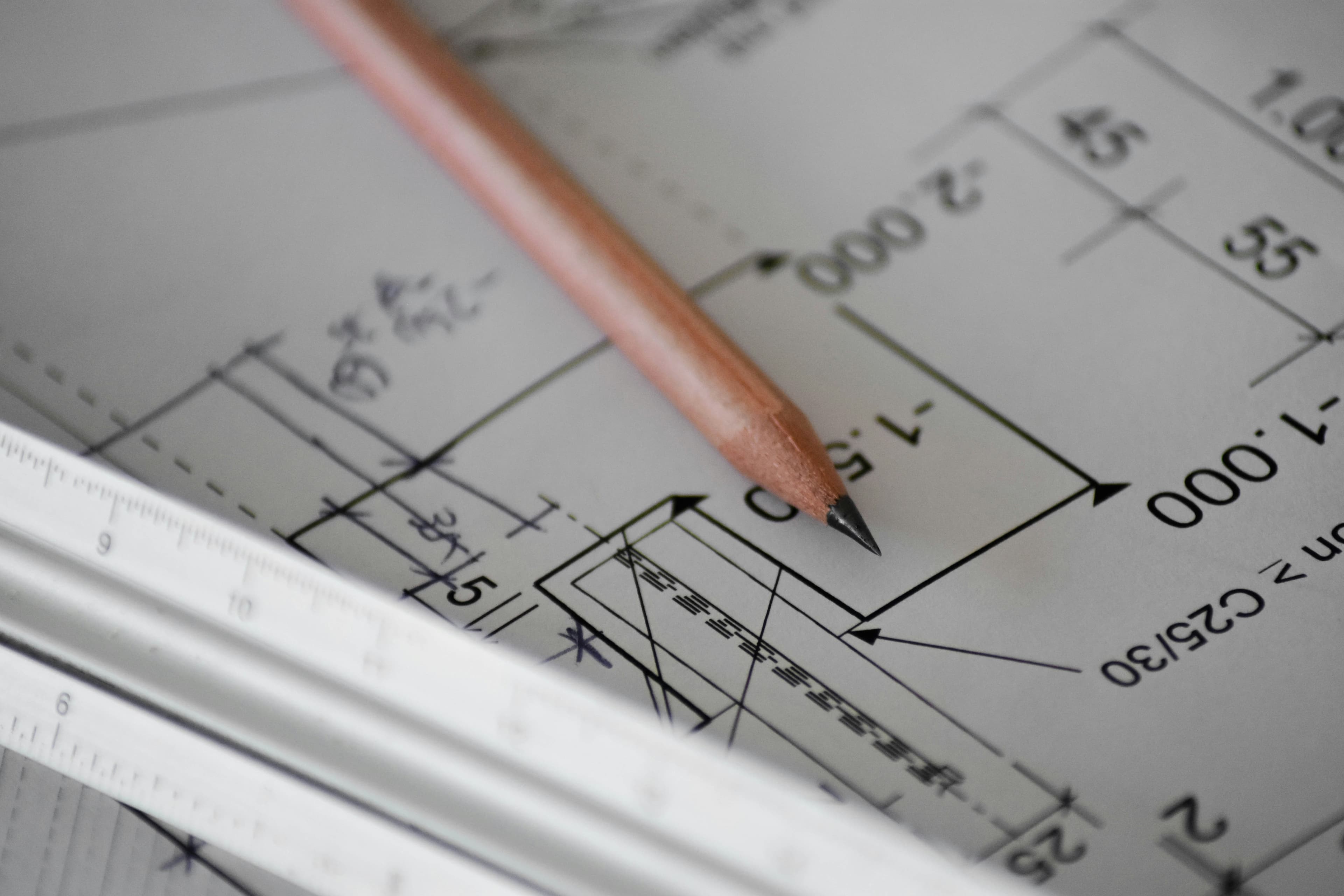 Detailtekening met afmetingen en een potlood